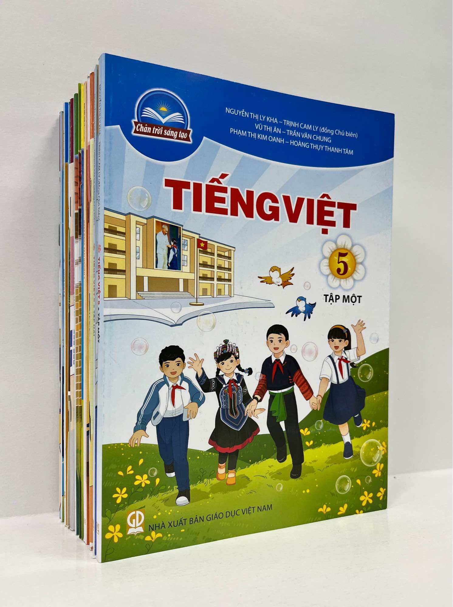 Bộ sách giáo khoa lớp 5